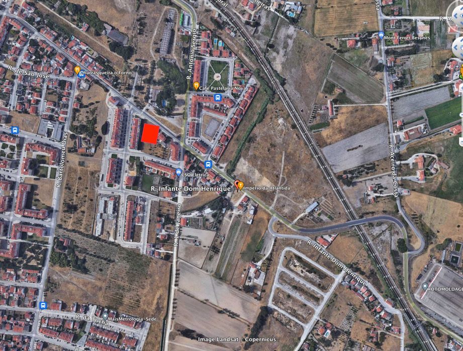 4 pisos Lote para APARTAMENTOS  -  Pinhal Novo