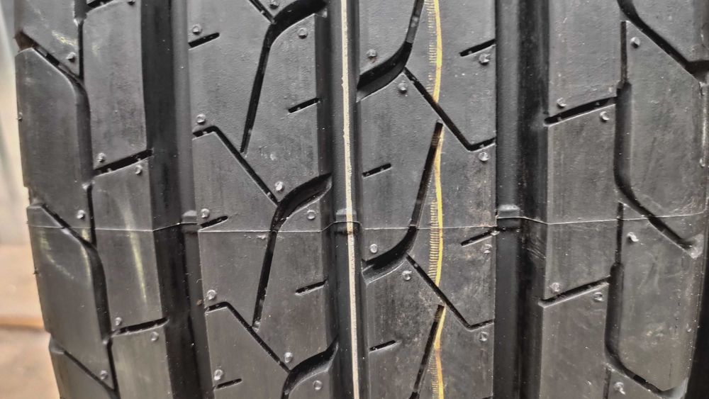 шини 195/65R16C. нові. Opel Vivaro,Renault Trafic Vito T5 T6