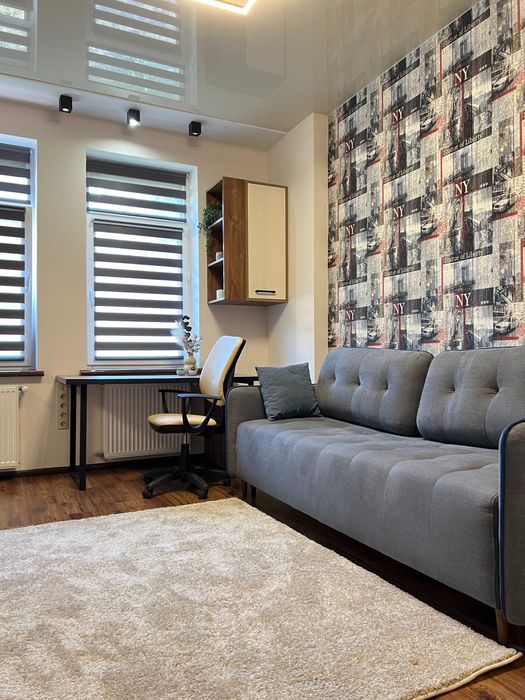 Центр. 3 кімнати. Озеро та парк. Власник. Звітні документи