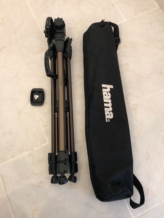 Máquina Fotográfica Canon EOS 250D + CANON EF 75-300MM + Acessórios