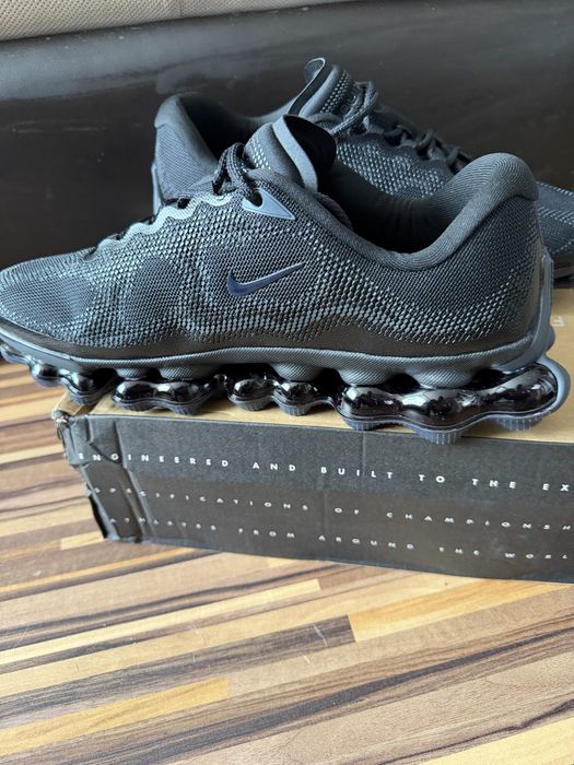 Nike air liquid.