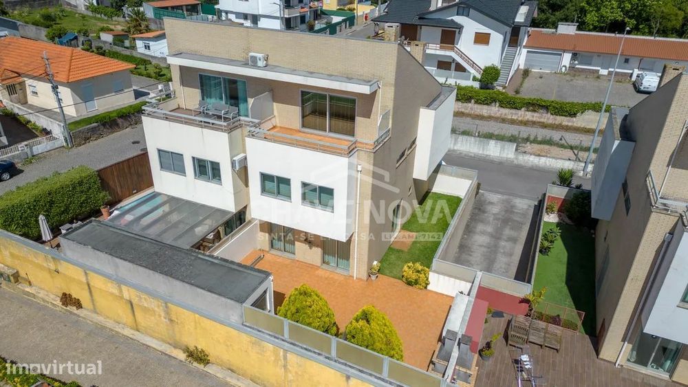 Moradia Geminada V3+1 c/ Jardim em Gulpilhares