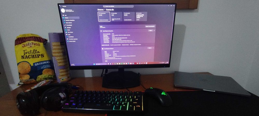 PC GAMER + monitor 180hz