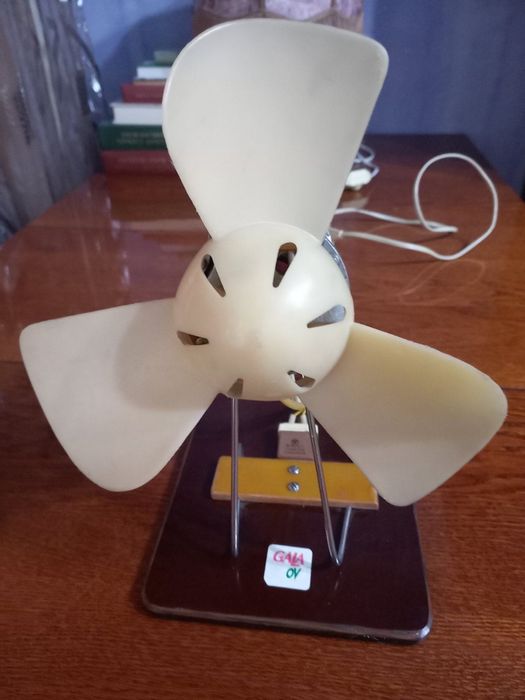 Вентилятор самодельный советский мотор в рабочем состоянии