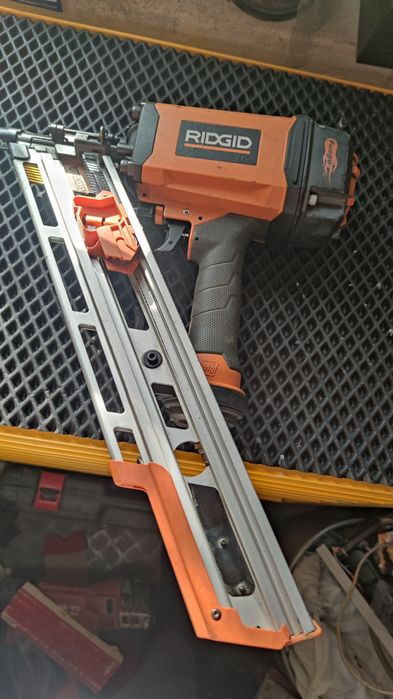 Ridgid  R350CHE нейлер