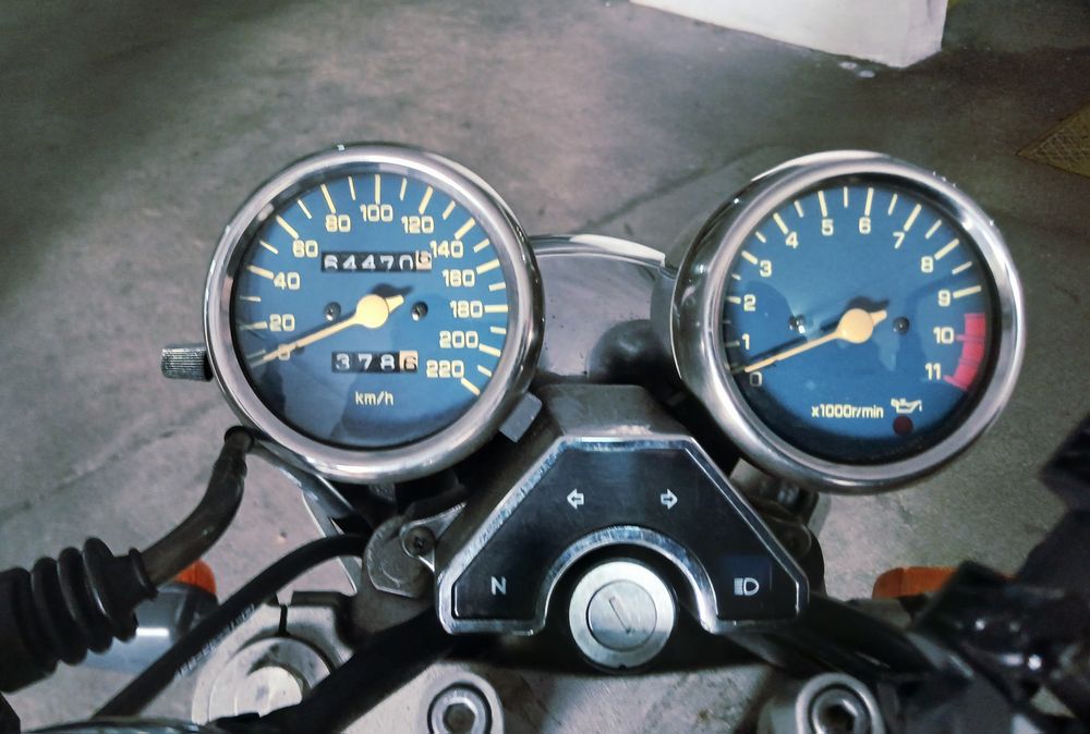 Honda shadow 1100 1999 e yamaha xj 600 N