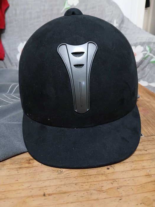 Capacete de hipismo fouganza (novo)