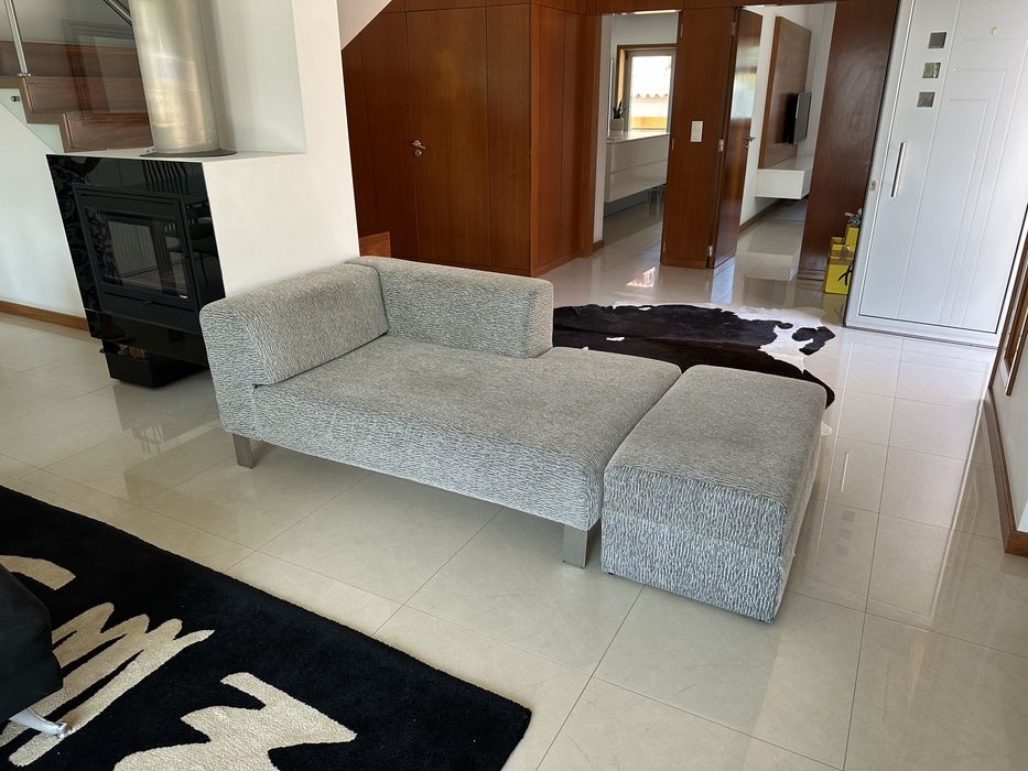 Sofa chaise longue com puff