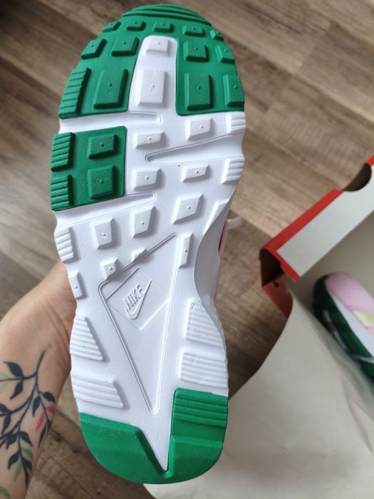 Nowe Nike Huarache Run SE GS rozmiar 38