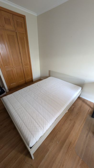 Vendo conjunto Cama e colchão IKEA