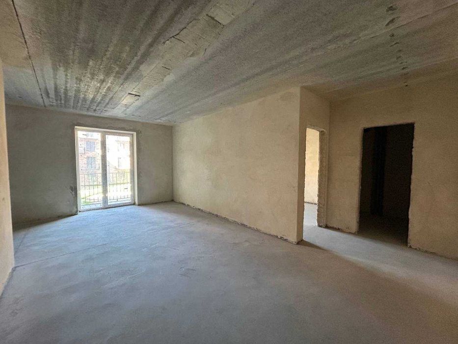 Продам здану 2-кімнатну квартиру . ЖК Долішній. БАМ