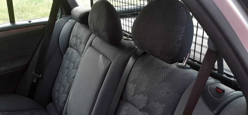 Mercedes C220 CDi - Cinza