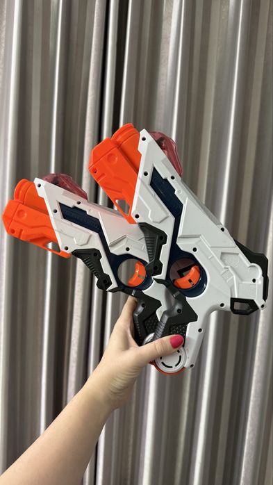 Лазерні пістолети дуже круті , гра для двох