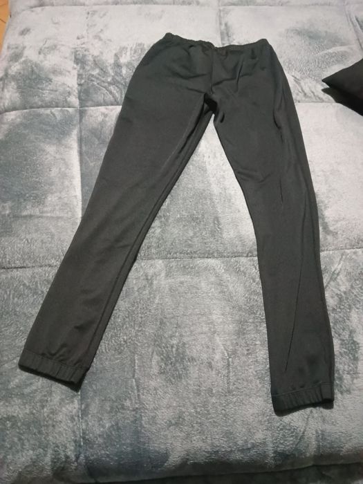 Calças justas de desporto, Unissexo 9/10
Como novas, usadas apenas 2 v
