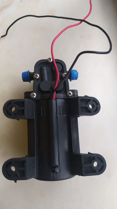 Bomba de água 12v. De diafragma, Nova