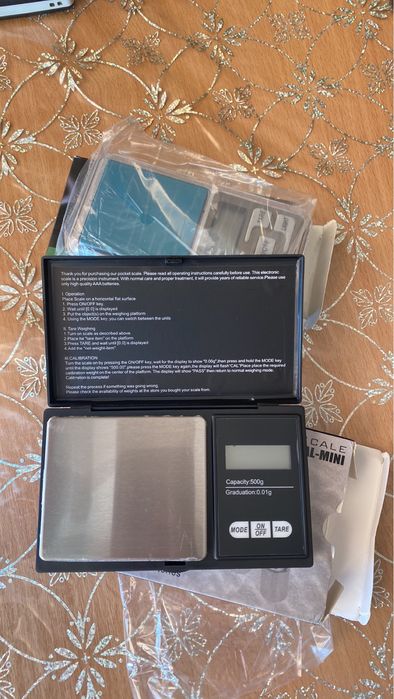 Весы ювелирные диапозон взвешивания 0.01-200 грамм.