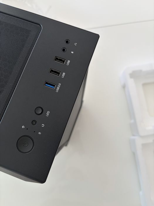 Caixa ATX Nox Hummer Quantum RGB Full Tempered Glass Preta