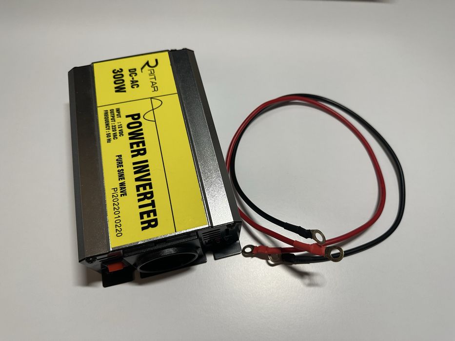 Инвертор 12-220 600Вт / 300Вт Чистый синус