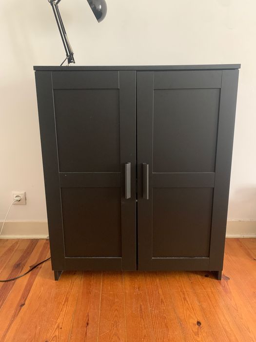 (Brimmes) Armário Ikea preto.