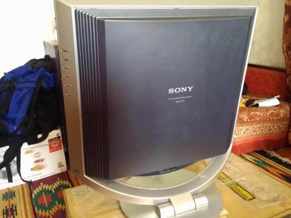Монитор Sony SDM-HX73 17