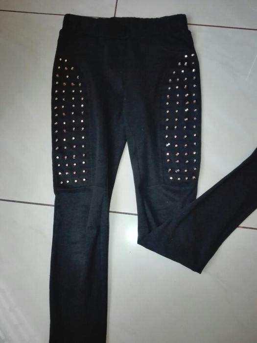 Spodnie czarne rurki cwieki cyrkonie S