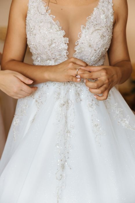 Весільна сукня...