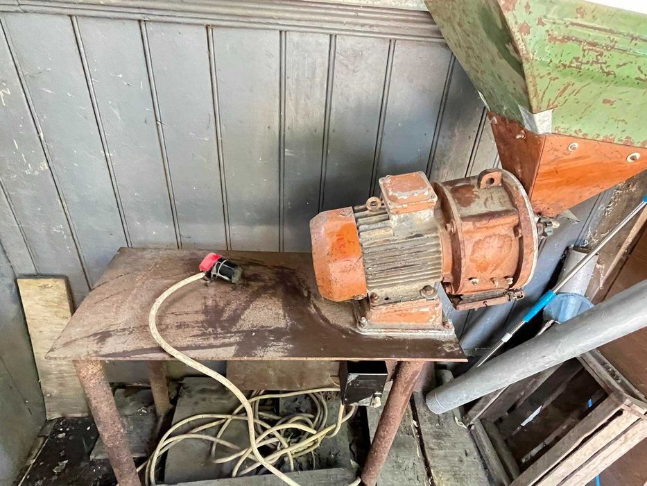 Мельниця елетрична