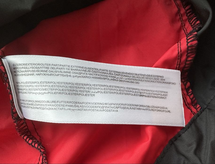 Casaco / colete corta-vento preto e vermelho BERG cycles