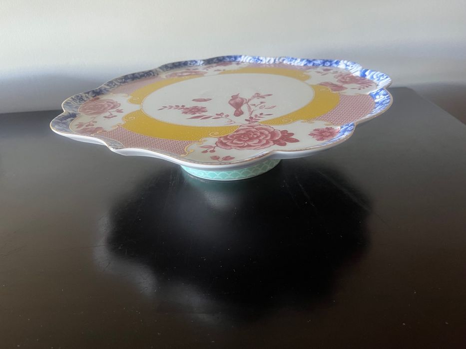 Prato cake stand