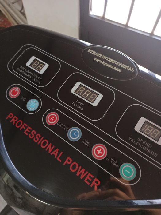 Vibroplate Exercise Machine64409494494722124