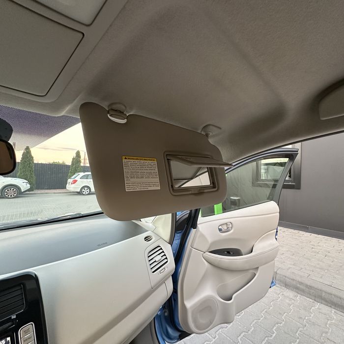 Nissan Leaf 2012
