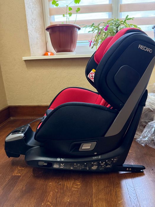 Автокрісло RECARO Zero.1 (Racing Red)