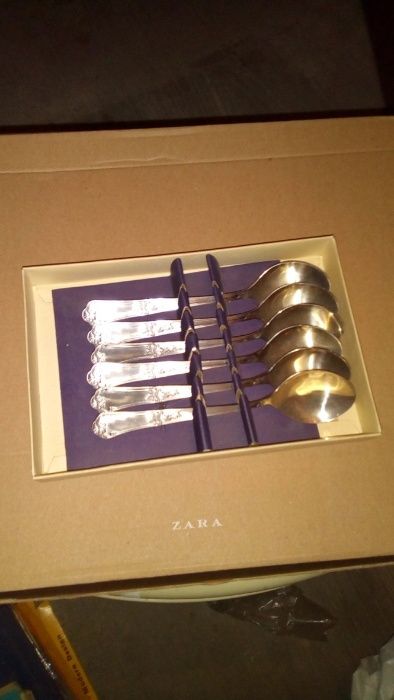 Espátulas para bolos com colheres de sobremesa inox