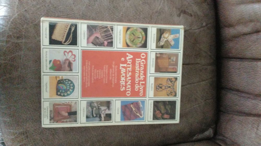 8 Livros novos a 14 euros cada das seleções