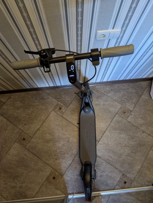 Ninebot KickScooter F25E