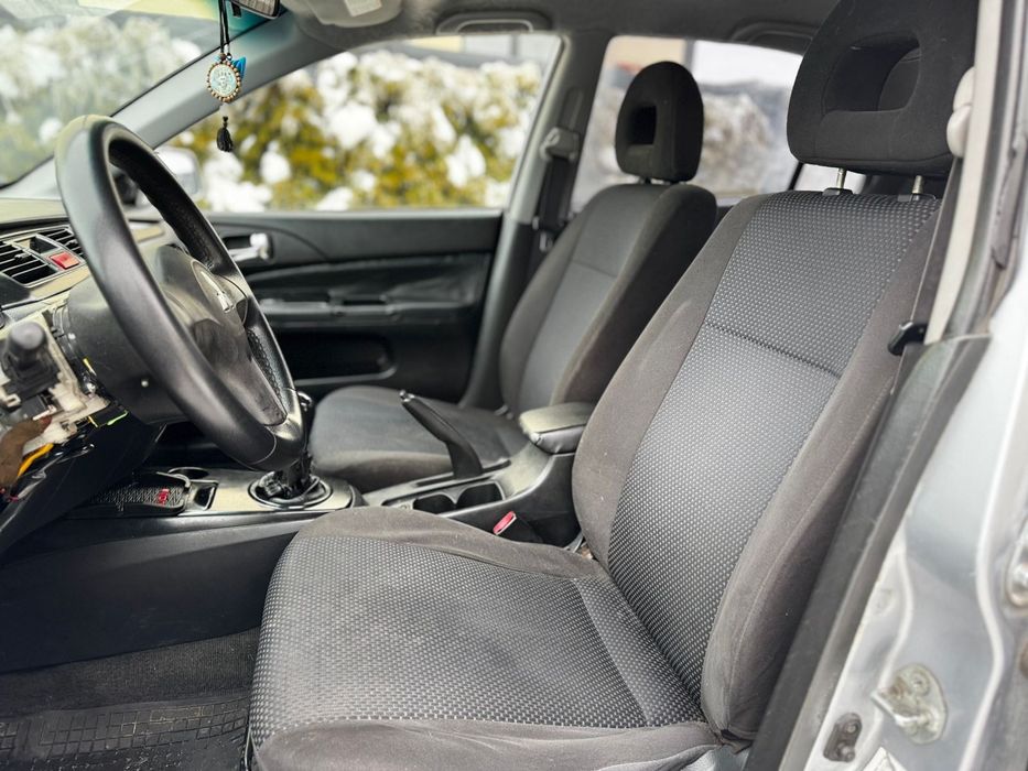 Mitsubishi Lancer 1,6 газ/бензин