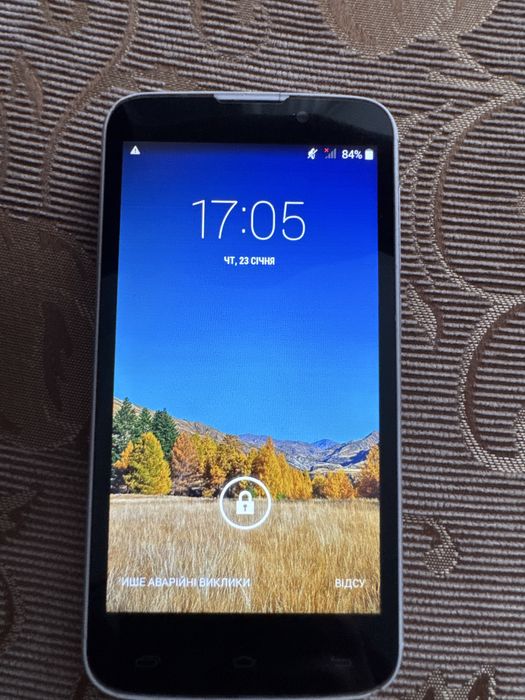 Телефон Mobistel Cynus T6