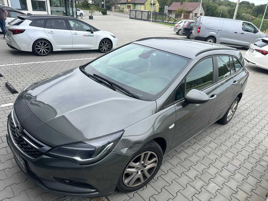 Opel Astra  1.6 CDTI Sport uszkodzony silnik