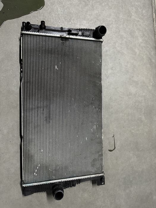 Радіатор BMW f10 528i n20b20 USA під ремонт