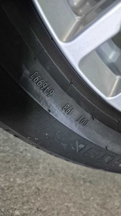 2 Pneus Pirelli Scorpion Winter 255/50 R19 103T Seal Inside AO VW Audi como novos DOT 50/23