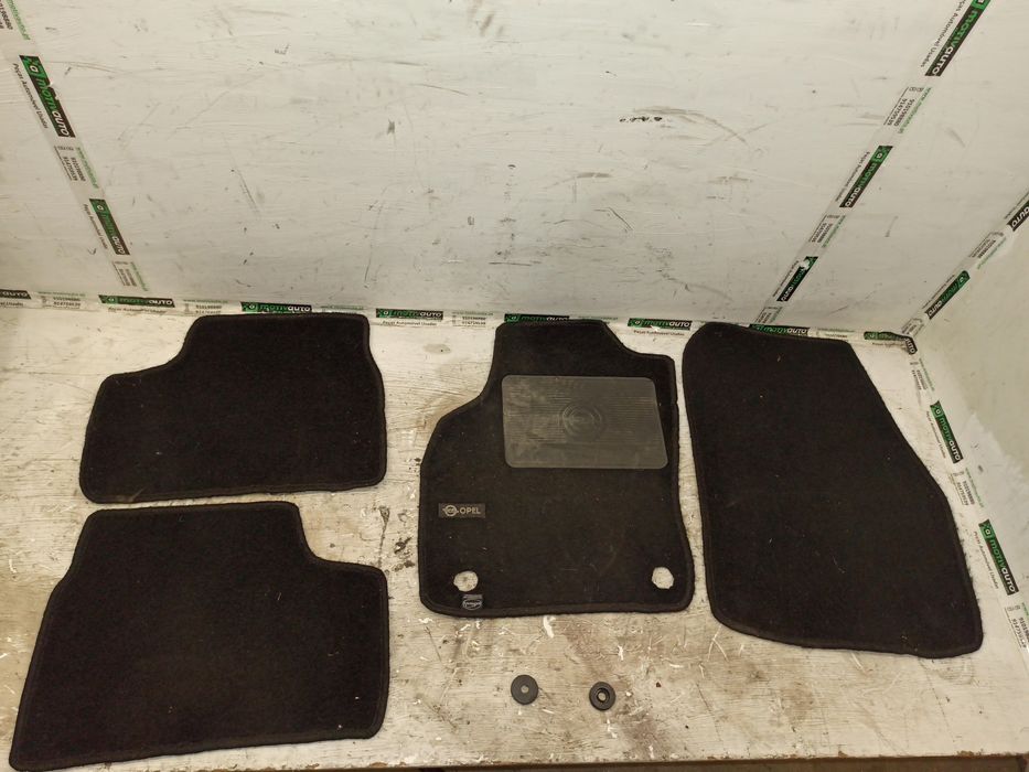 Conjunto de 4 tapetes - OPEL ASTRA H Combi (A04) | 04 - 14