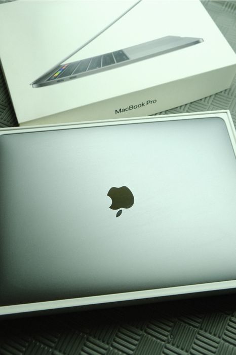 MacBook Pro 13 Touch Bar 2019