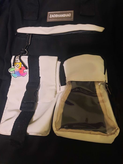 Рюкзак девочке, в школу