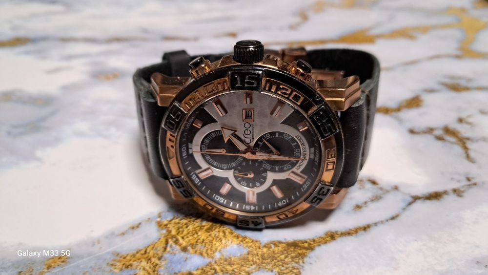 Продам часы хронограф Creo.