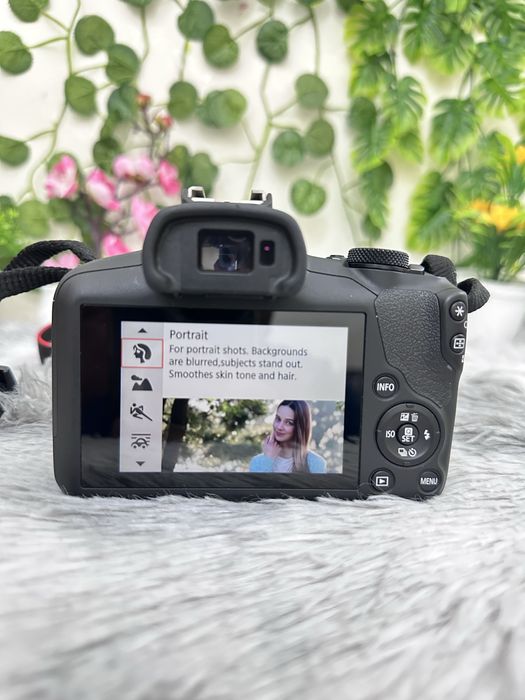 Canon Eos R100 wifi com lente 18-45mm e bolsa