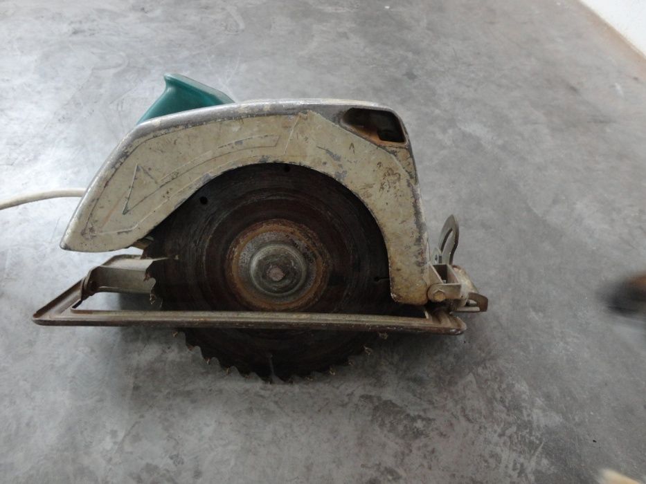 Selling circular saw64552698549634121