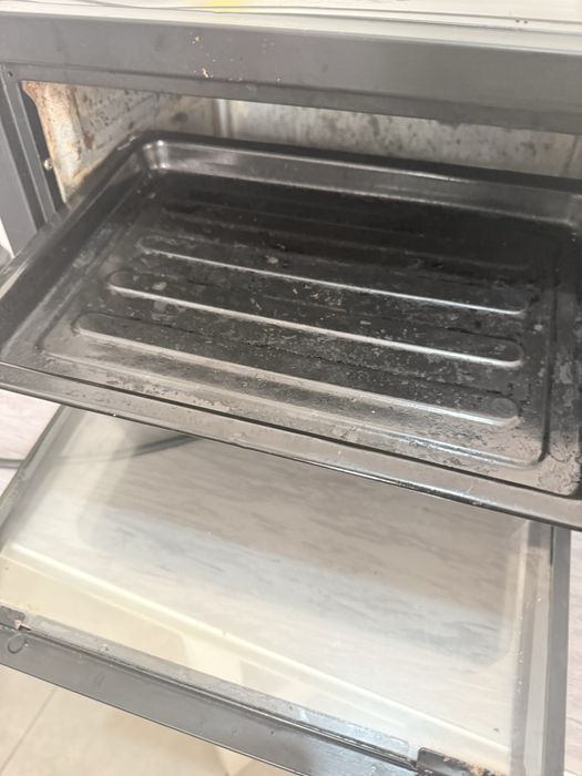 Forno eletrico com bandeja