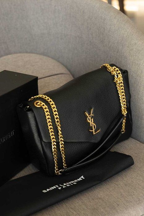 Елегантна шкіряна сумка YSL Saint Laurent у класичному чорному кольорі