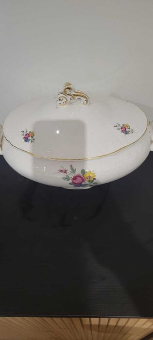 Antiga Terrina em Faiança de Aveiro Decoração Floral e Ouro  Século XX