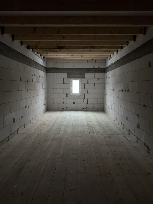 Продаю гараж двоповерховий в кооперативі Дачний 2 по вул. Черемшини